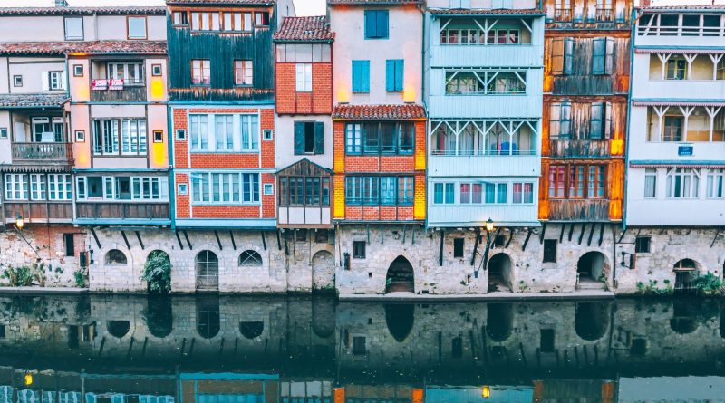 Nel cuore del Tarn: un viaggio tra colori, pietra e silenzio – par Cristina Biordi